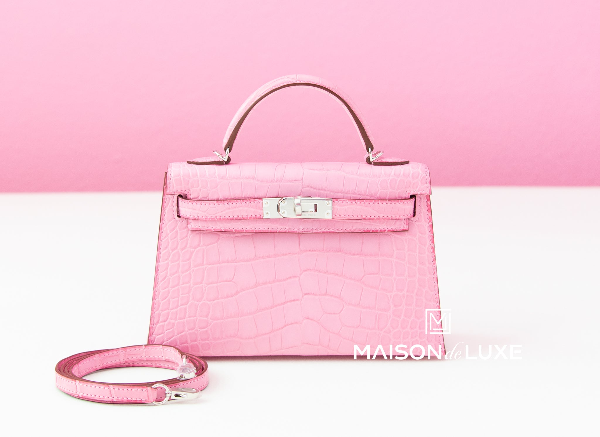 Hermes 5P Bubblegum Pink Crocodile Alligator Kelly 25 Bag Pochette Clutch –  MAISON de LUXE