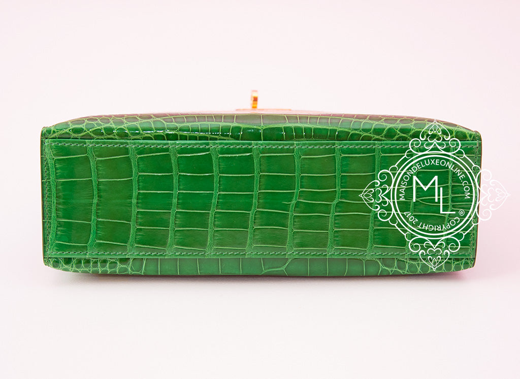 Hermes Vert Emeraude GHW Crocodile Mini Kelly Pochette Clutch - MAISON de  LUXE