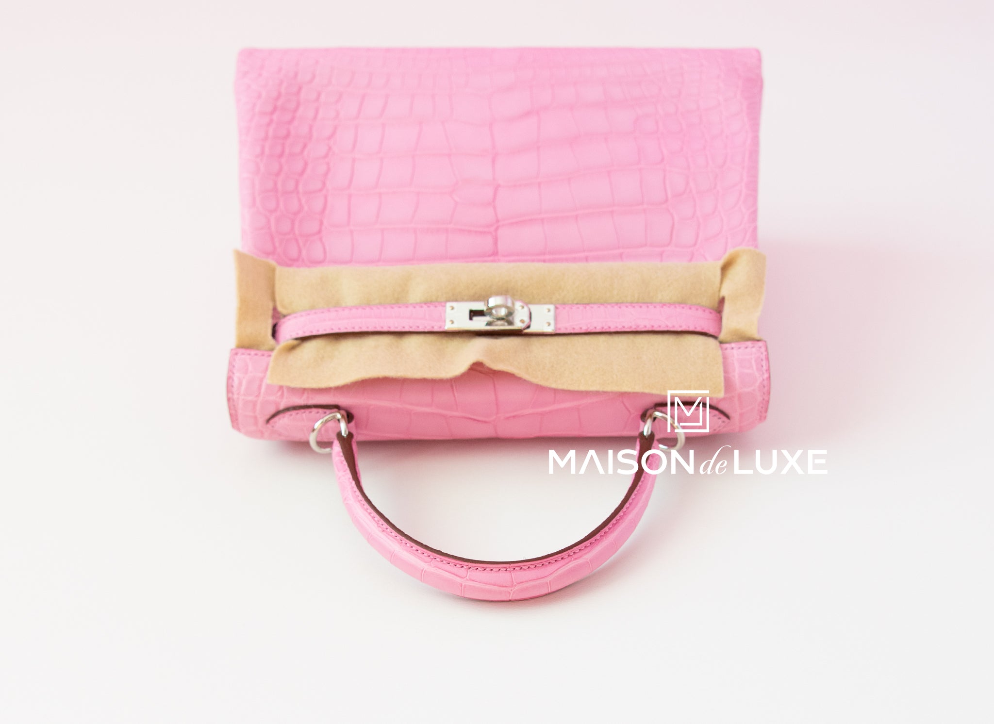 Hermes 5P Bubblegum Pink Crocodile Alligator Kelly 25 Bag Pochette Clutch –  MAISON de LUXE