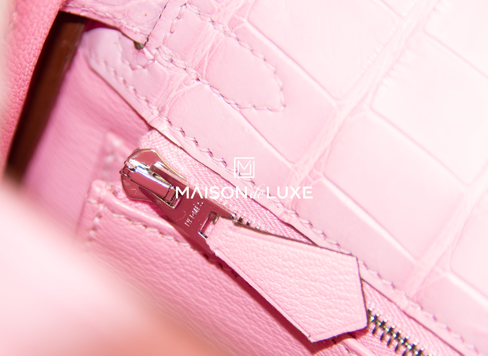 Hermes 5P Bubblegum Pink Crocodile Alligator Kelly 25 Bag Pochette Clutch –  MAISON de LUXE