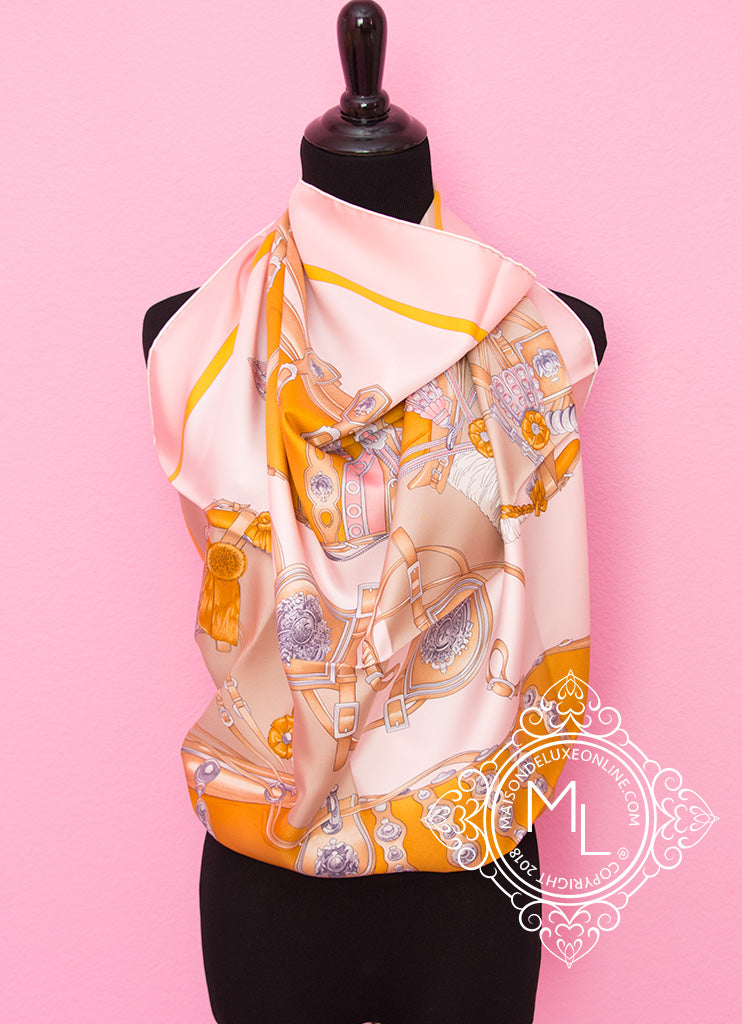 Hermes Pink Beige Twill Silk 90 cm Harnais de Cour Scarf
