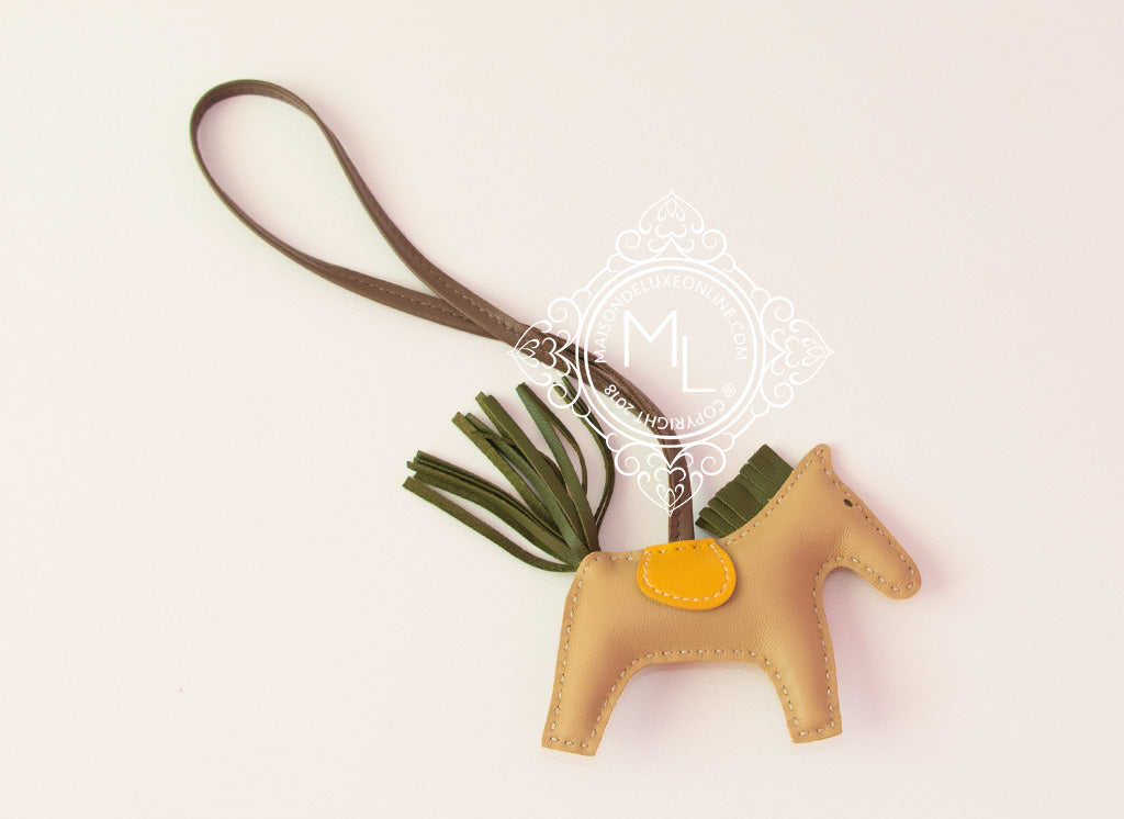 Hermes horse deals keychain