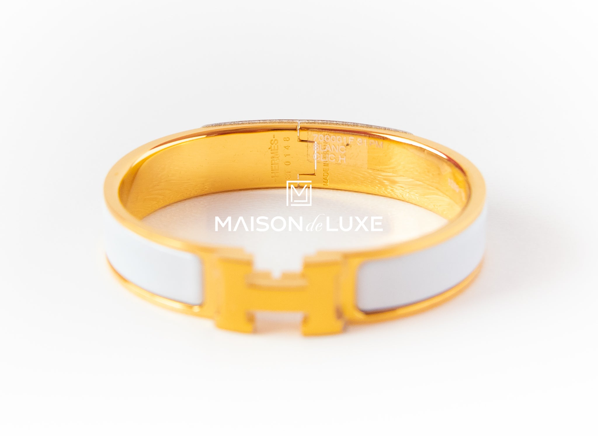 Hermes White Clic Clac Gold Hardware Narrow Bracelet Cuff PM Bangle –  MAISON de LUXE