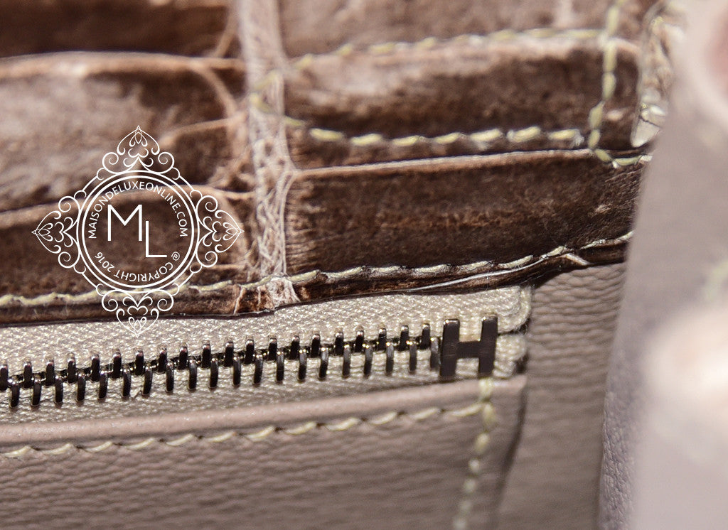 Meet the Hermès Himalaya Diamond Kelly in size 28. Which handbag