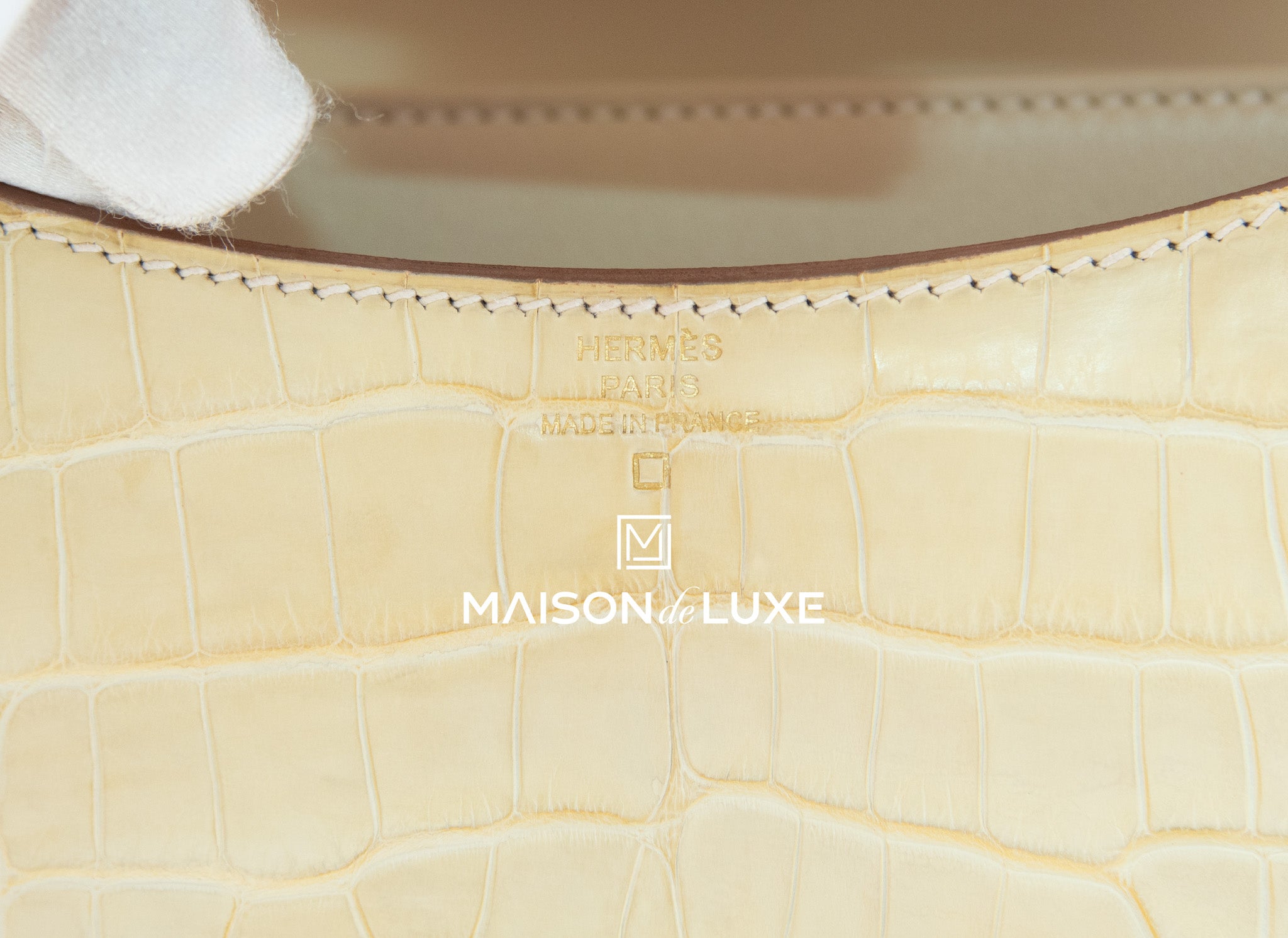 Hermes Vanille Matte Crocodile Constance Mini 18/19 Handbag Bag – MAISON de  LUXE