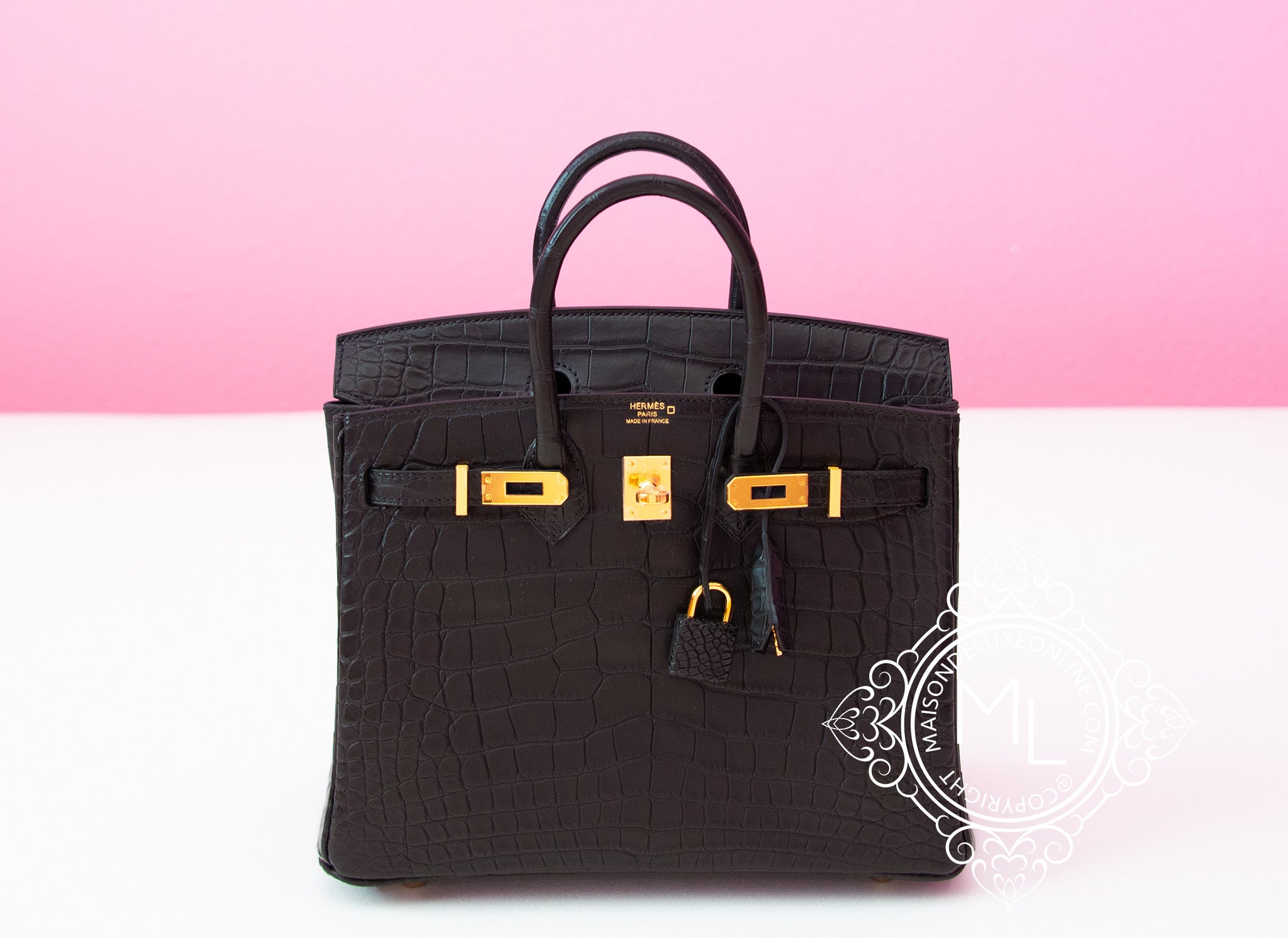 Hermes Noir Black Crocodile Gold Birkin 25 Handbag Kelly Bag Constance –  MAISON de LUXE