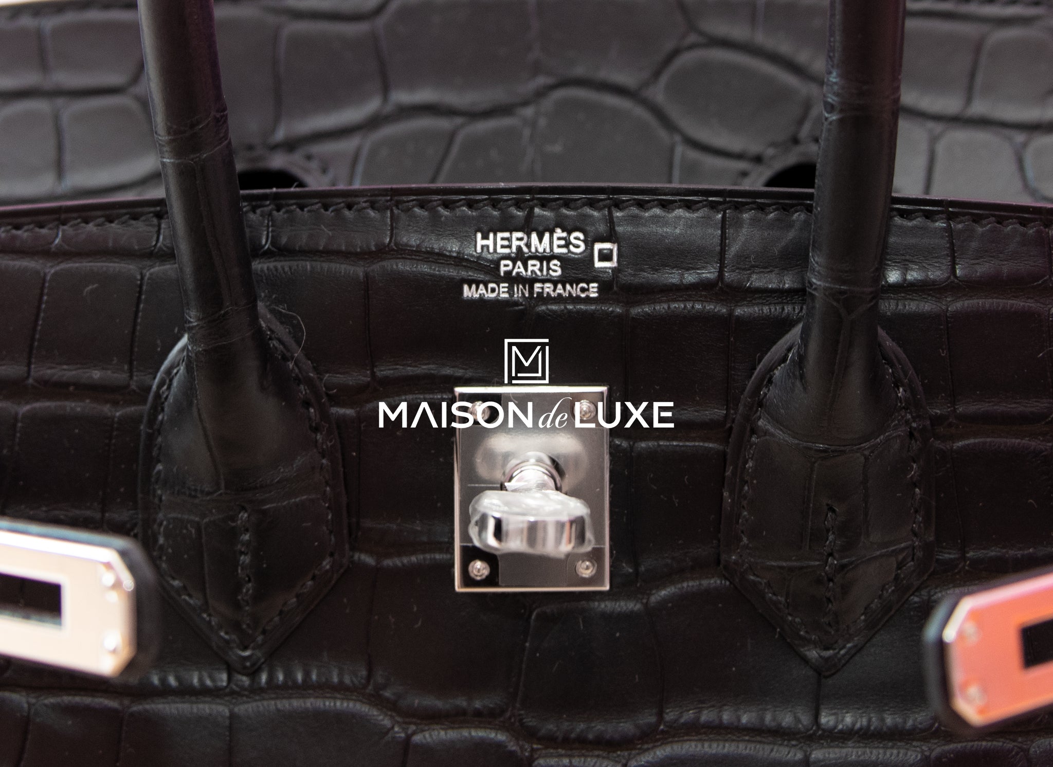 Hermes Noir Black Matte Crocodile Palladium Birkin 25 Handbag Bag – MAISON  de LUXE