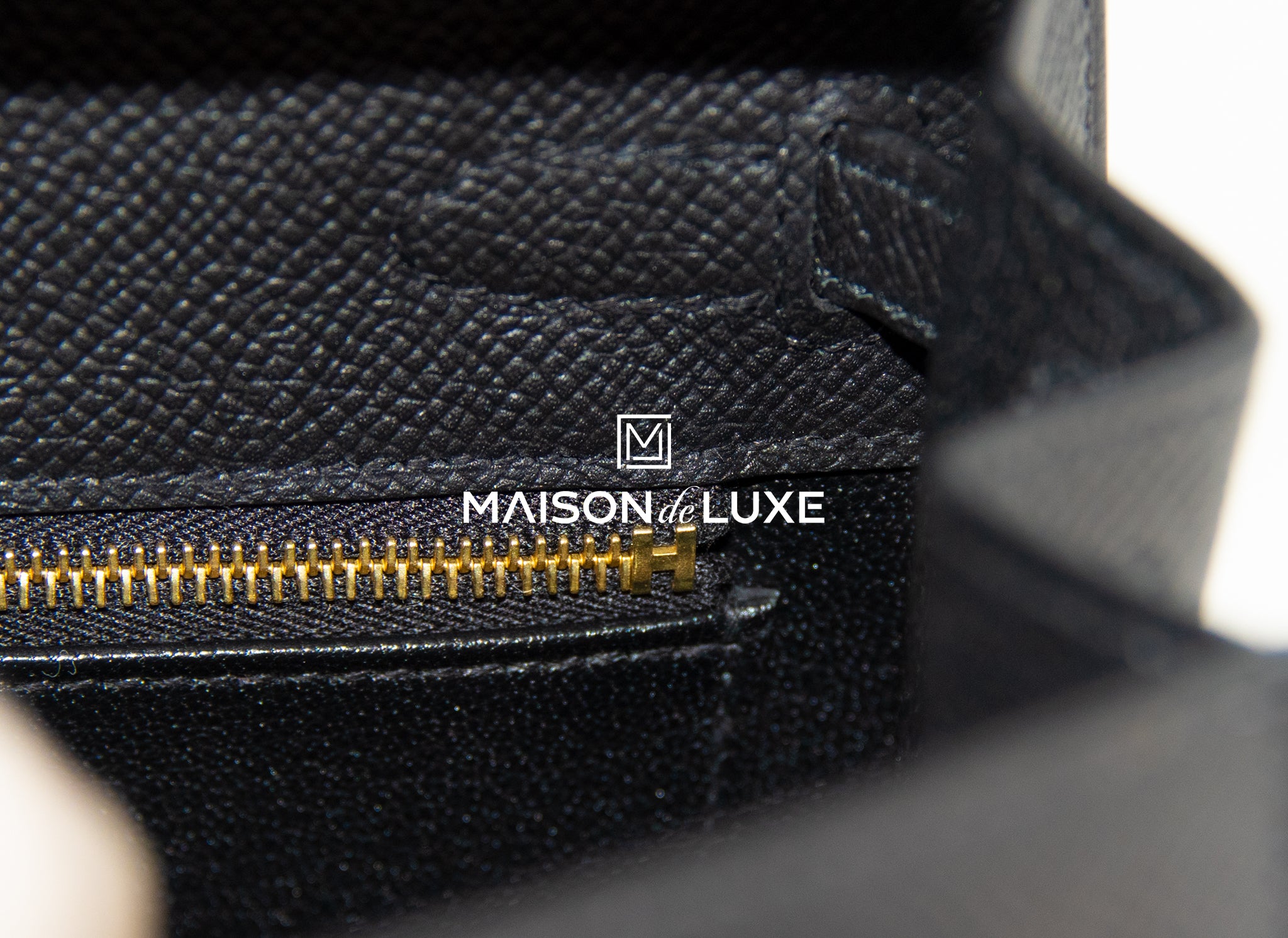 Hermès Kelly Black Epsom dépêches 25 Gold Hardware, 2019 (Like New), Womens Handbag