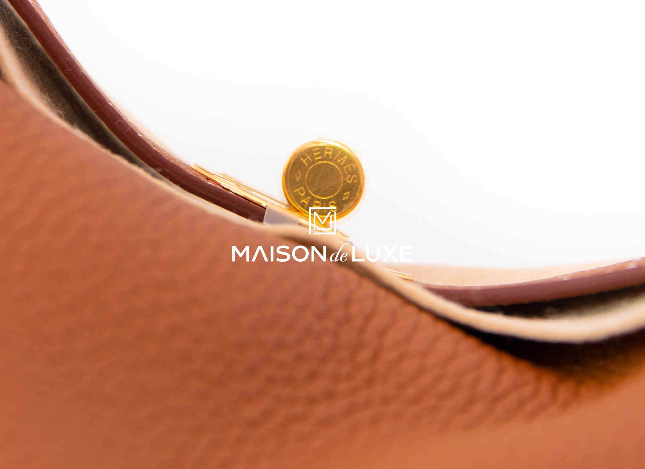 Hermès Lindy 26 Taurillon Clemence Leather Handbag-Gold Gold