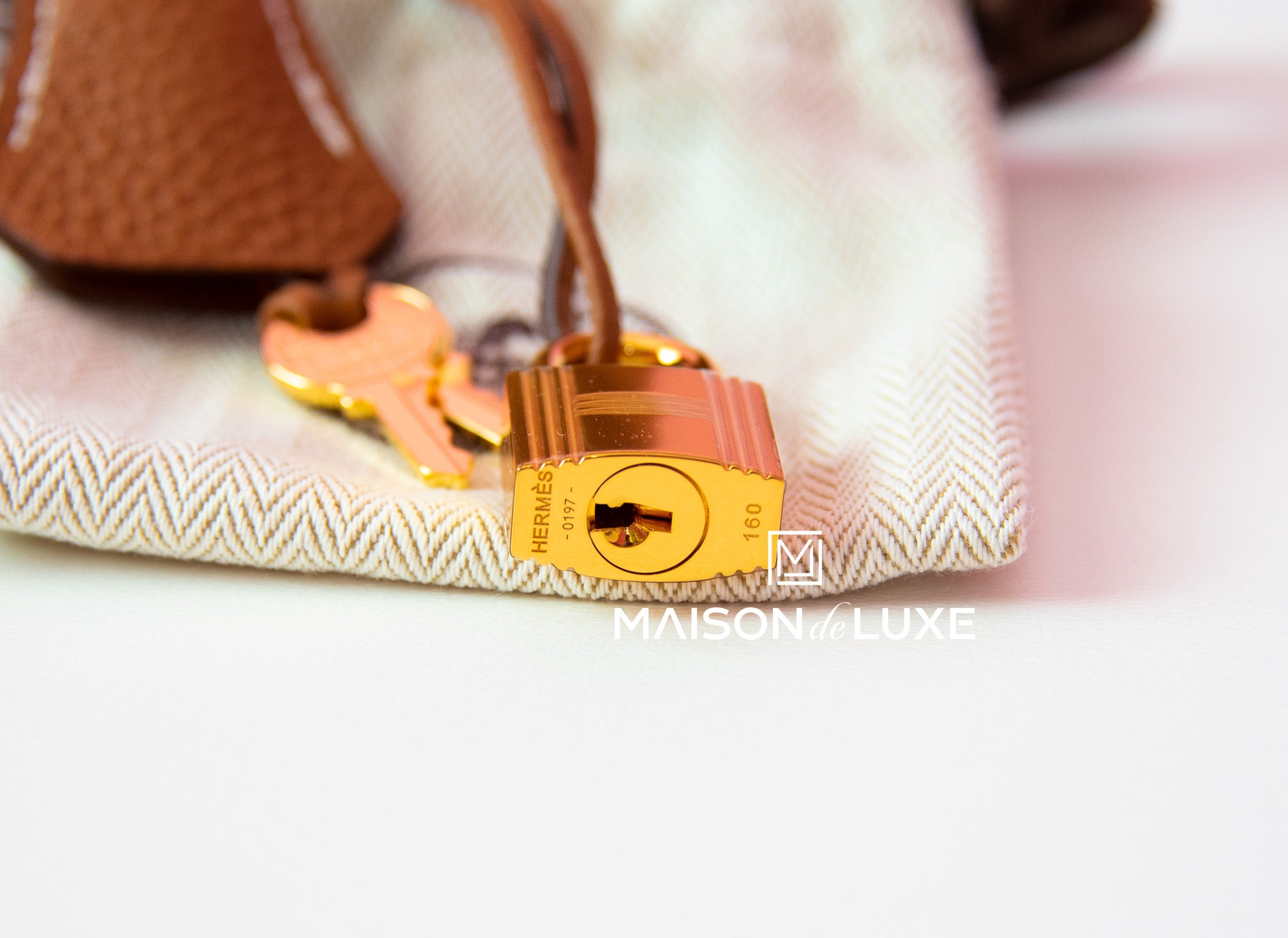 Hermes Gold Tan Brown GHW Togo Kelly 28 Handbag - MAISON de LUXE