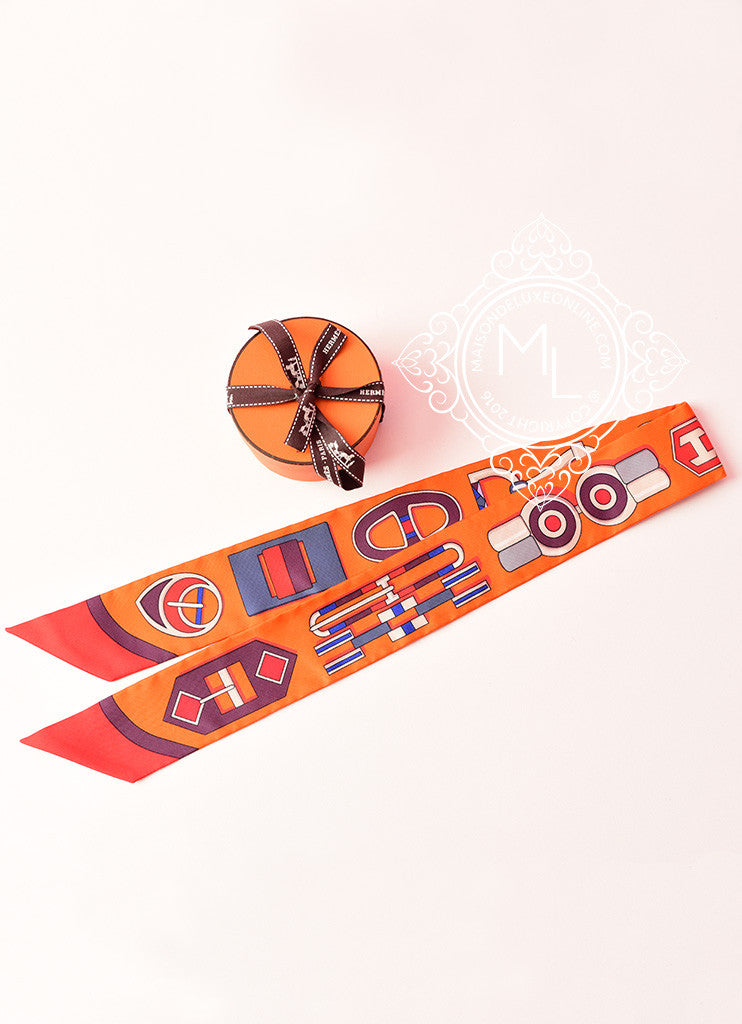 Hermes Carré en Boucles Orange / Vermillon / Gris Twilly