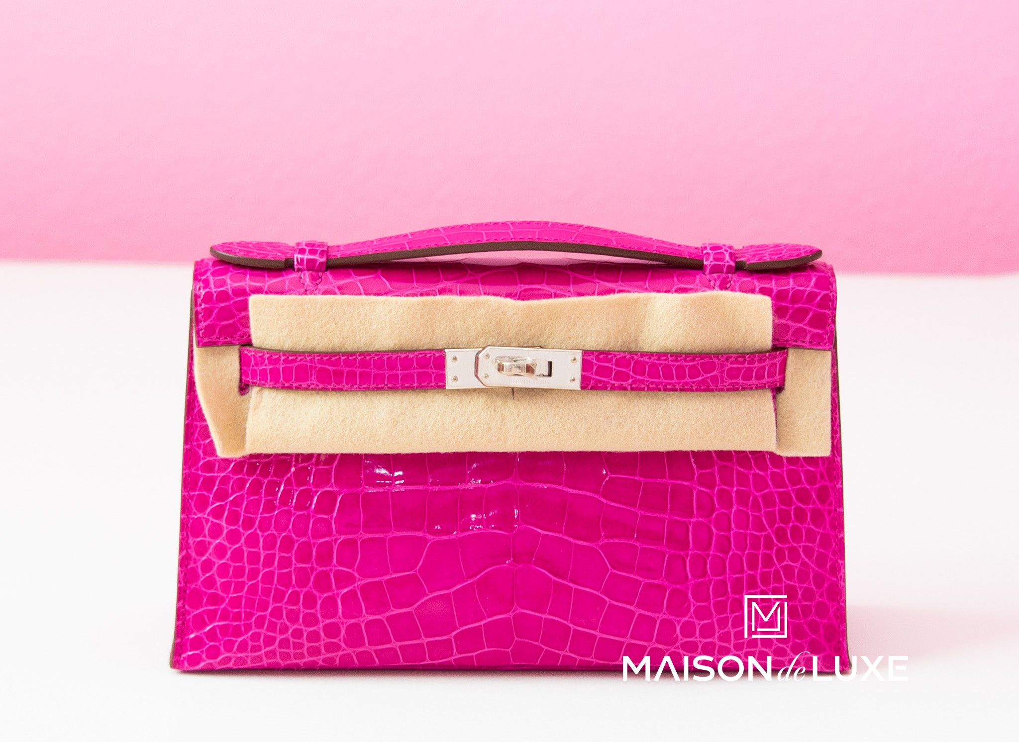 Hermès MiniKelly Pochette Crocodile Shiny Alligator J5 Rose Sharaza Go –  SukiLux