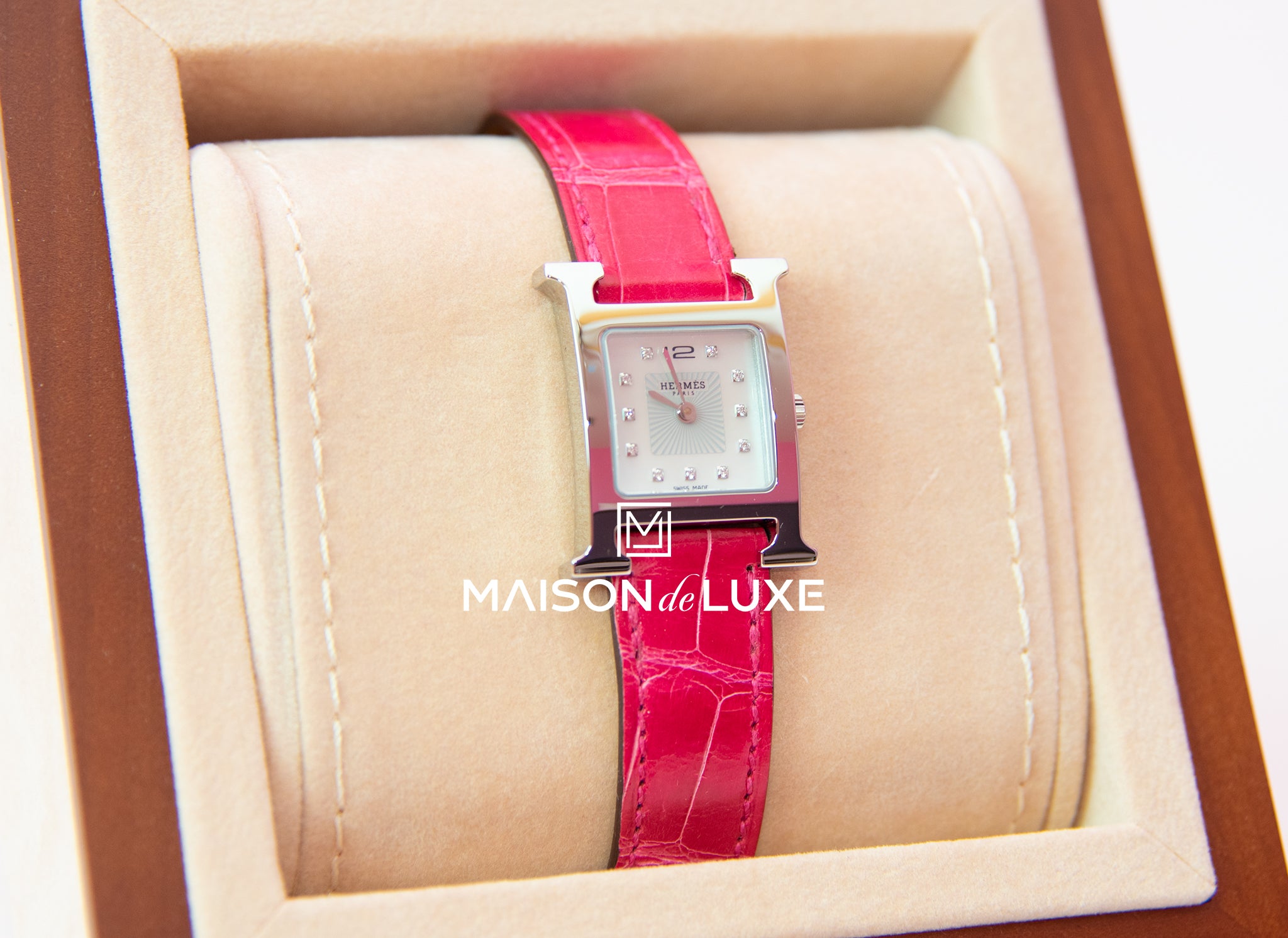 Louis Vuitton Watch Case (Red) – Luxxe