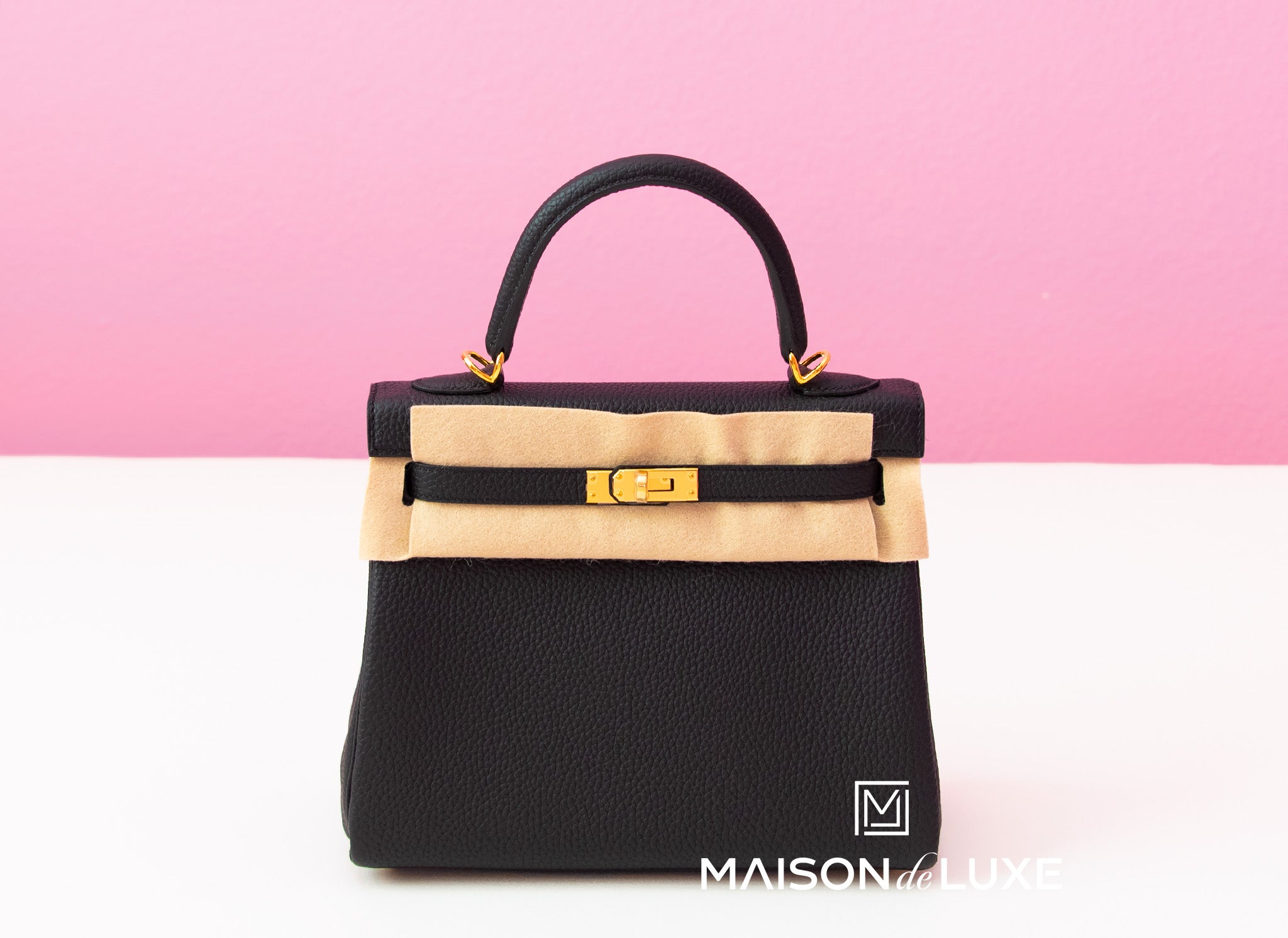 Hermes Noir Black Gold Hardware Togo Kelly 25 Bag Leather Handbag