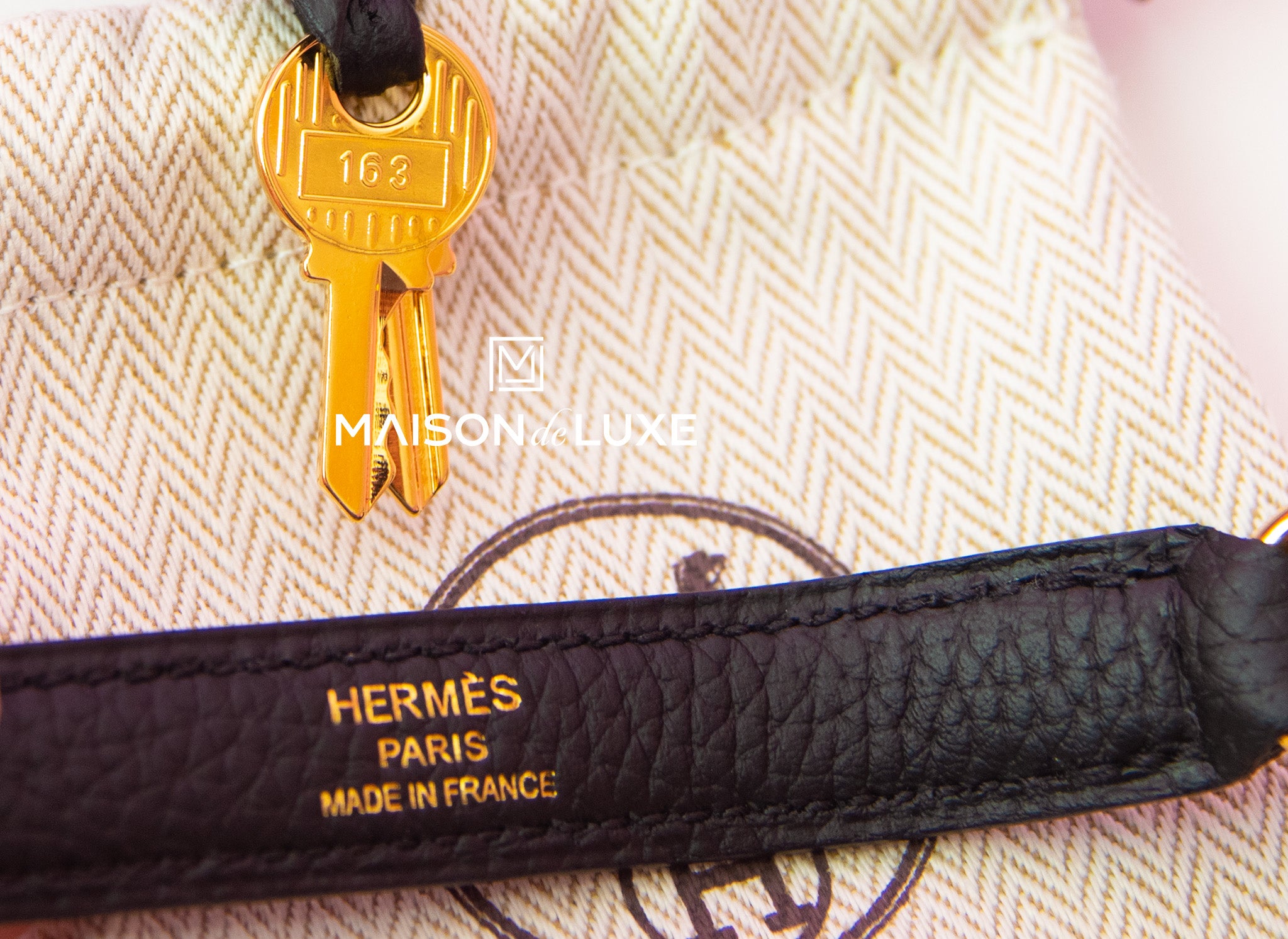 Hermès Kelly 25, Togo, Noir GHW - Laulay Luxury