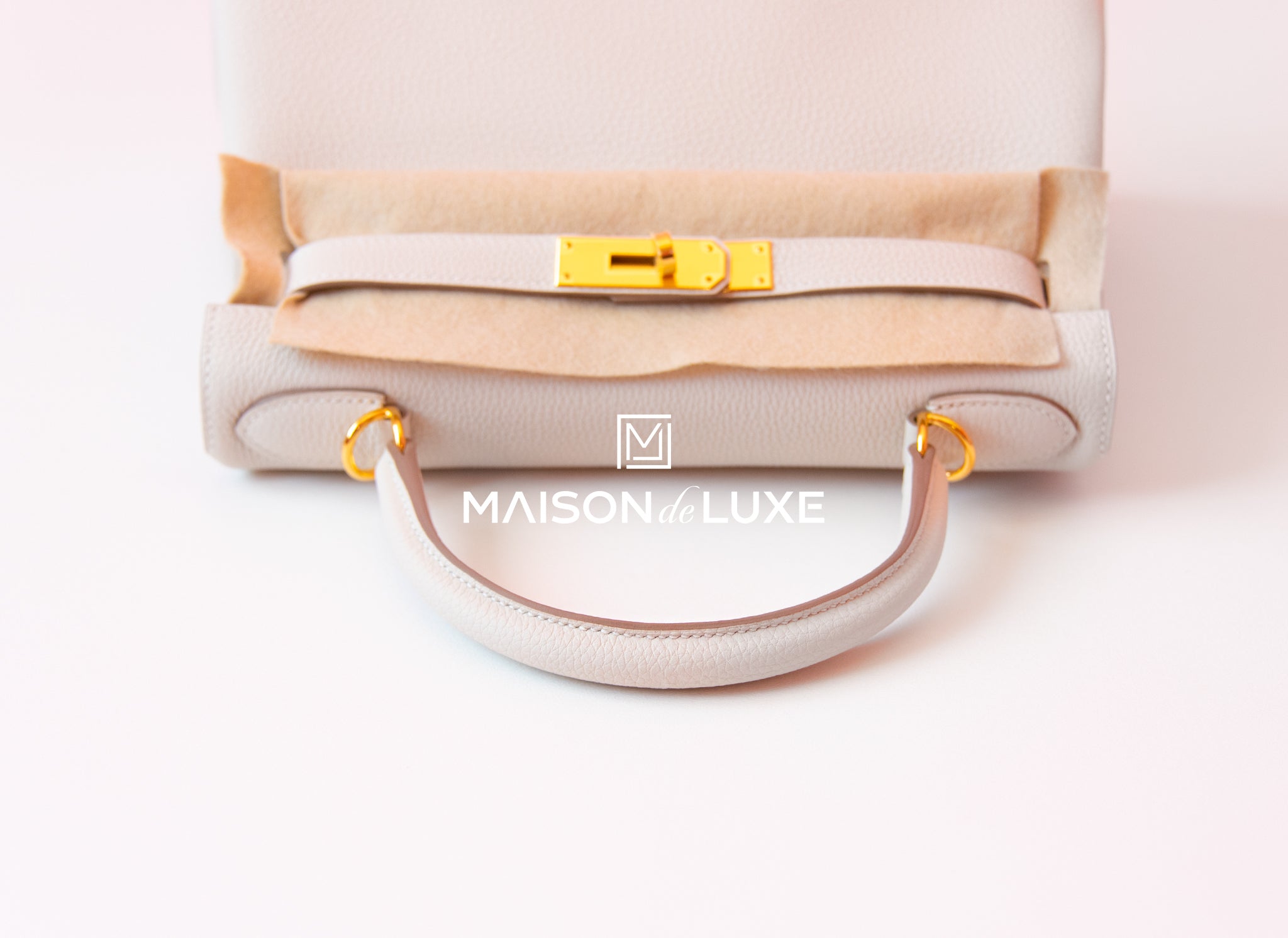 Hermes Kelly Retourne 28 Craie Togo Gold Hardware – Madison Avenue Couture