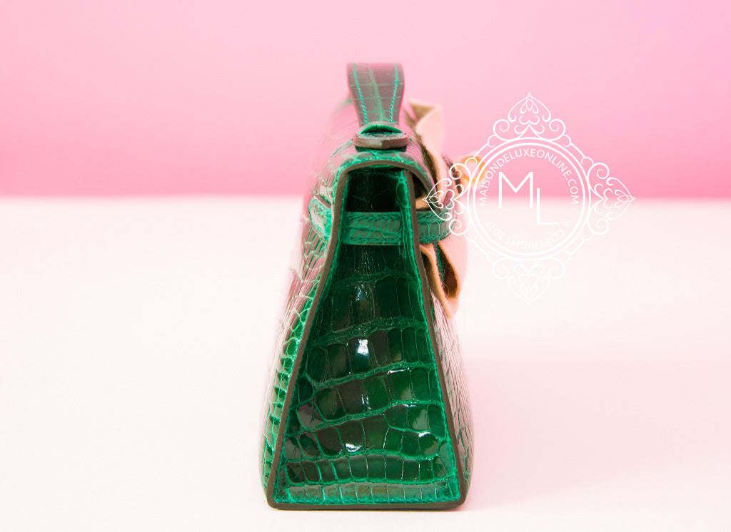 Hermès MiniKelly Pochette Crocodile Shiny Alligator 6Q Emerald Gold Ha –  SukiLux