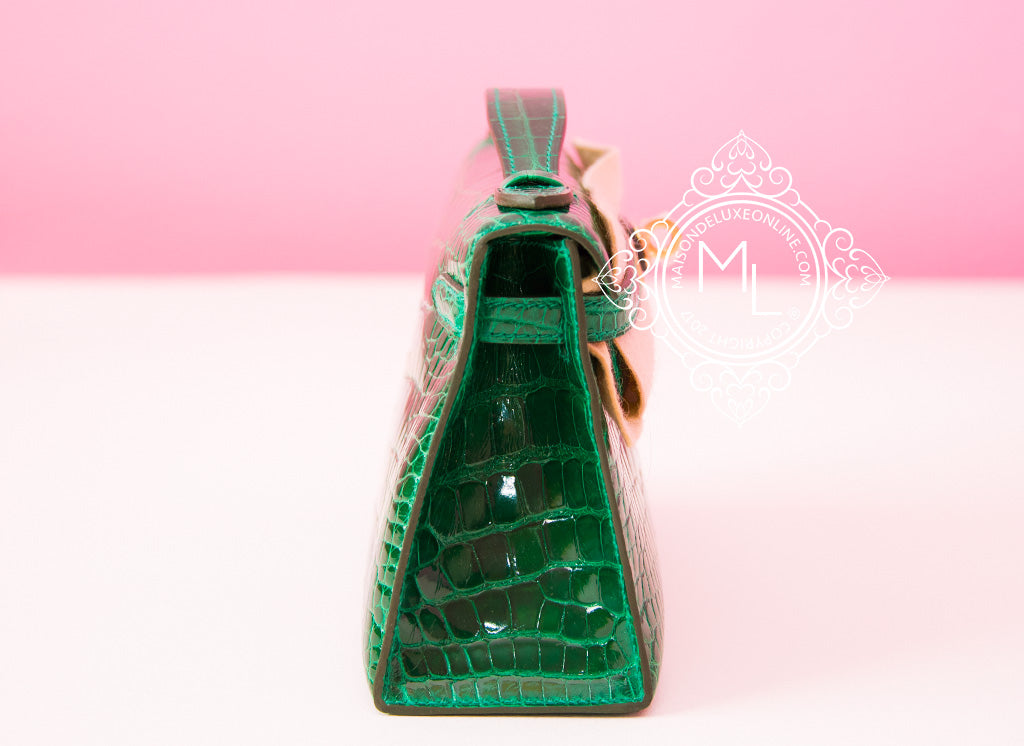 Hermes Cactus Crocodile Mini Kelly Pochette Clutch Bag Vert Emerald –  MAISON de LUXE